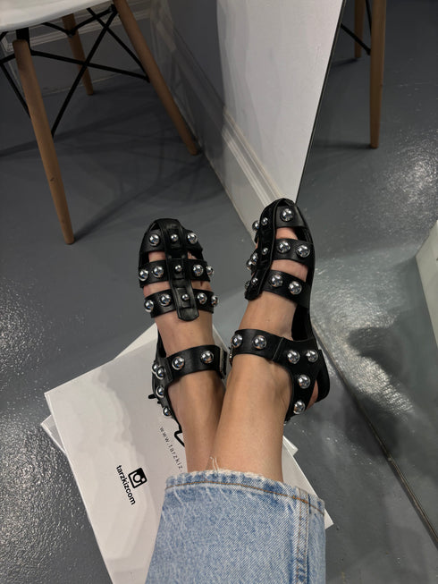 ZONE SİYAH SANDALET